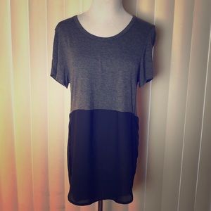 DONATED Two-tone color block short sleeve blouse S/M